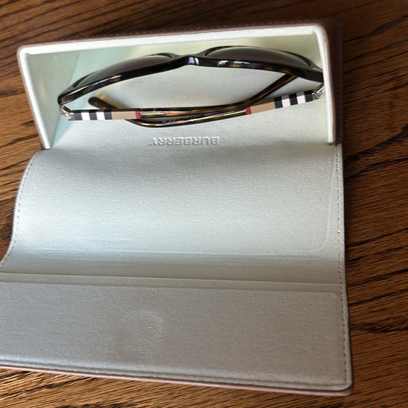Burberry Sunglasses w/ case brown gradient tint with classic Burberry sz54 - Picture 10 of 10